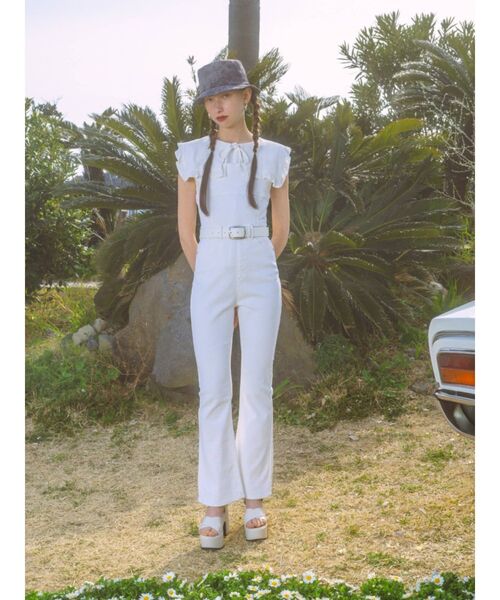 EMODA（エモダ）の「フレアデニムサロペット（サロペット/オーバーオール・レディース・ホワイト/ブラック/インディゴブルー・SMALL/MEDIUM）」の7枚目の写真