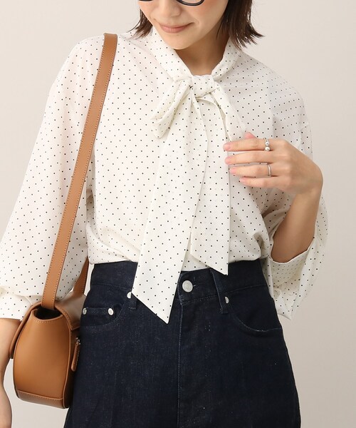 UNTITLED（アンタイトル）の「◆フェミニッシュドット ボウタイブラウス【洗える】（シャツ/ブラウス・レディース・ホワイト系3/ネイビー系・04/00/48/44/02）」の14枚目の写真