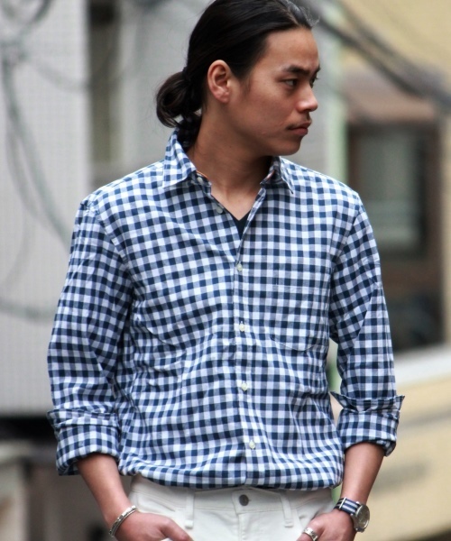 JOURNAL STANDARD（ジャーナルスタンダード）の「レザーパイピングビッグギンガムシャツ ##（シャツ/ブラウス・メンズ・ネイビー/ライトブルー・SMALL/LARGE/MEDIUM）」の2枚目の写真