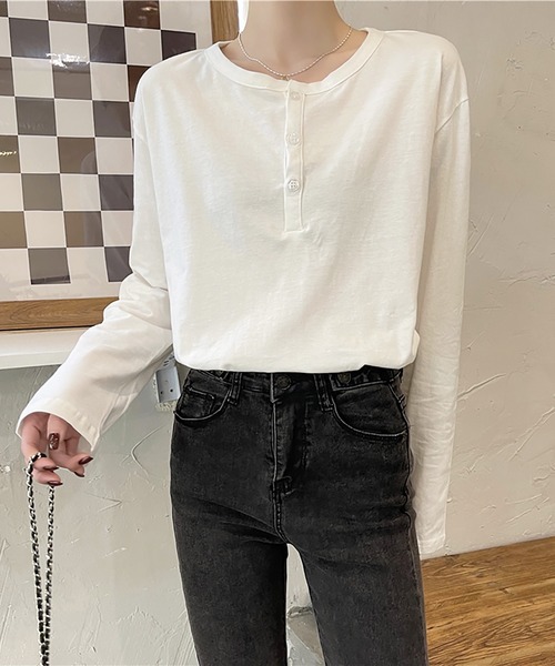 Girly Doll(ガーリードール)の「ヘンリーネックカットソー(Tシャツ/カットソー・レディース・ホワイト/ブラック/グレー/キャメル・F)」の2枚目の写真