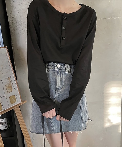 Girly Doll(ガーリードール)の「ヘンリーネックカットソー(Tシャツ/カットソー・レディース・ホワイト/ブラック/グレー/キャメル・F)」の3枚目の写真