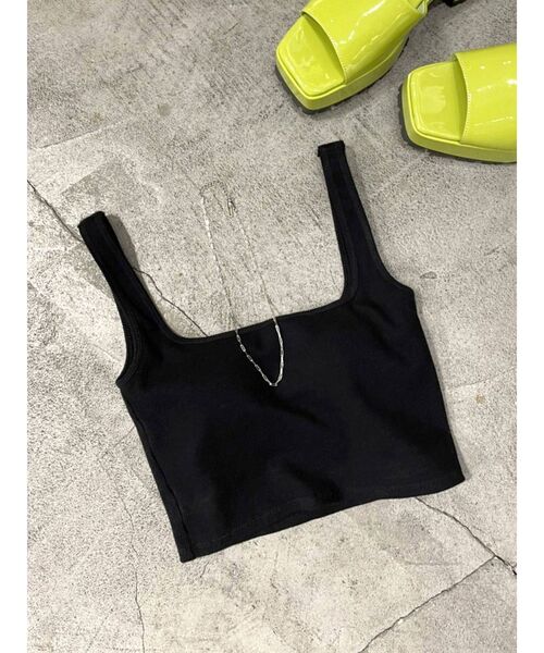 EMODA(エモダ)の「スクエアクロップタンクトップ(タンクトップ・レディース・ホワイト/ブラック/ミント/イエロー・FREE)」の1枚目の写真