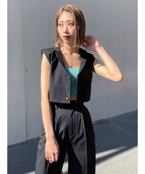 EMODA(エモダ)の「スクエアクロップタンクトップ(タンクトップ・レディース・ホワイト/ブラック/ミント/イエロー・FREE)」の10枚目の写真