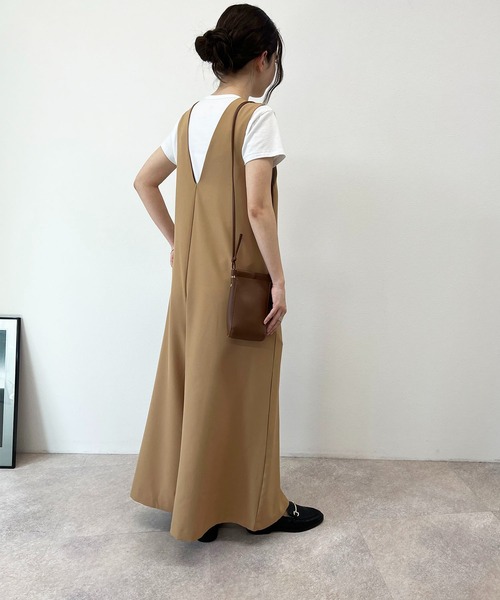 toucher du brise(トゥシェドブリーズ)の「【ワイドパンツが大人可愛い】サロペット(サロペット/オーバーオール・レディース・ベージュ/ネイビー/グレー/モスグリーン・M)」の15枚目の写真