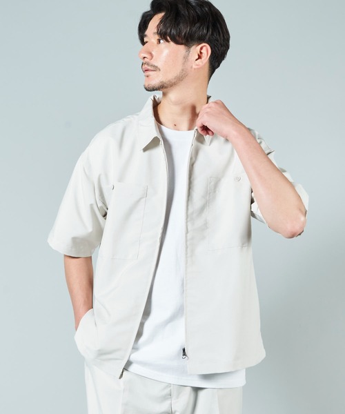 ADPOSION(アドポーション)の「【セットアップ対応】ドライポリエステル ビッグシルエット ジップアップ半袖シャツ(シャツ/ブラウス・メンズ・グリーン/ブラック/ベージュ/ブルー・MEDIUM/X-LARGE/LARGE)」の1枚目の写真