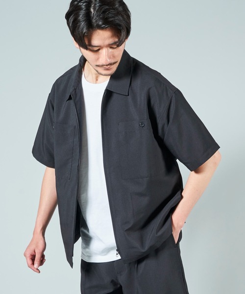 ADPOSION(アドポーション)の「【セットアップ対応】ドライポリエステル ビッグシルエット ジップアップ半袖シャツ(シャツ/ブラウス・メンズ・グリーン/ブラック/ベージュ/ブルー・MEDIUM/X-LARGE/LARGE)」の7枚目の写真