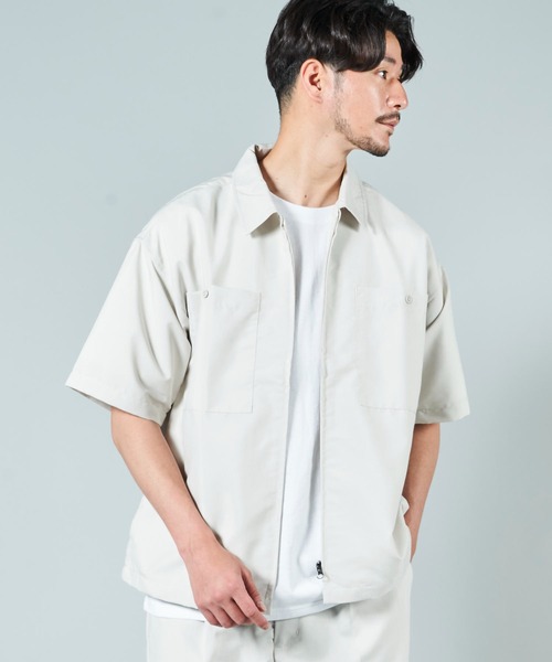 ADPOSION(アドポーション)の「【セットアップ対応】ドライポリエステル ビッグシルエット ジップアップ半袖シャツ(シャツ/ブラウス・メンズ・グリーン/ブラック/ベージュ/ブルー・MEDIUM/X-LARGE/LARGE)」の9枚目の写真