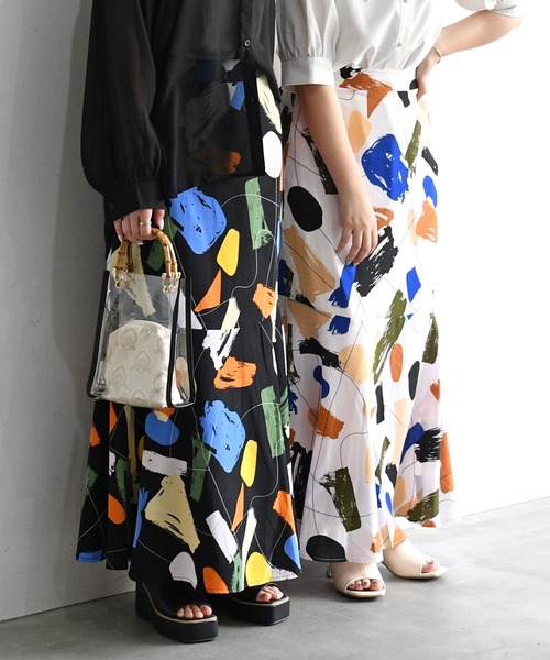 sango（sango）の「デシンアートプリント切替マーメイドスカート（スカート・レディース・オフホワイト/ブラック・FREE）」の2枚目の写真