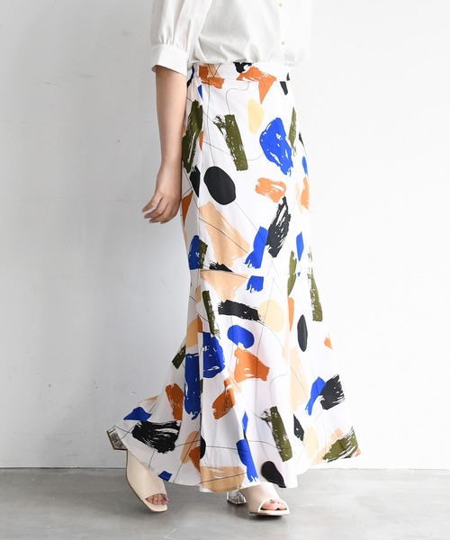 sango（sango）の「デシンアートプリント切替マーメイドスカート（スカート・レディース・オフホワイト/ブラック・FREE）」の3枚目の写真