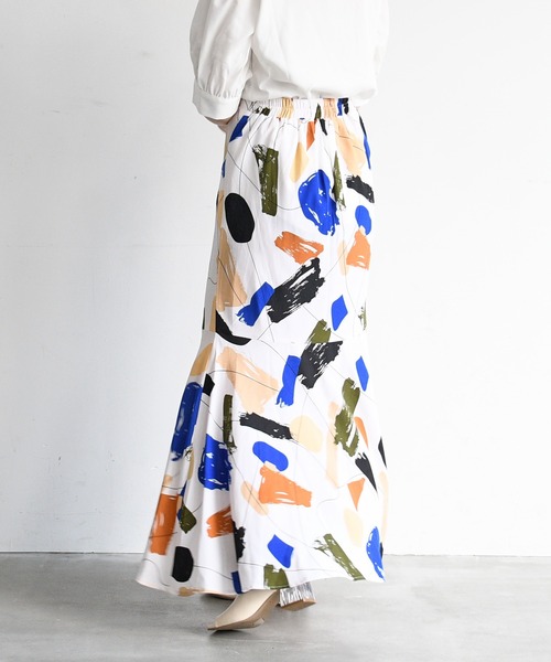 sango（sango）の「デシンアートプリント切替マーメイドスカート（スカート・レディース・オフホワイト/ブラック・FREE）」の17枚目の写真
