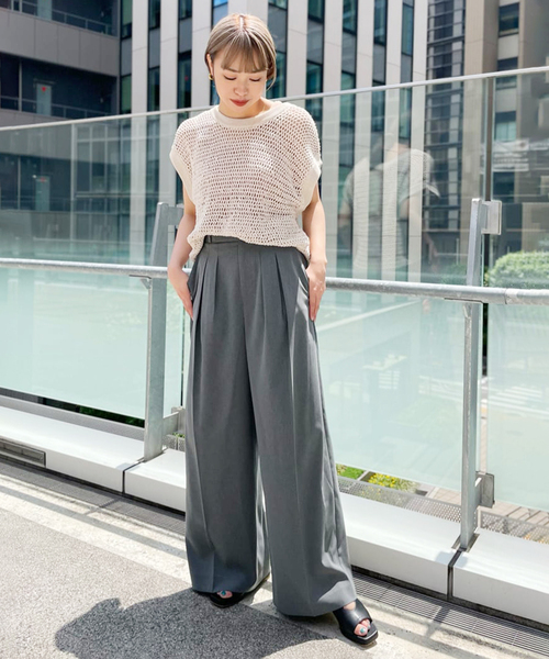 journal standard L'essage（ジャーナルスタンダードレサージュ）の「ライトトロダブルタックワイドパンツ（その他パンツ・レディース・チャコールグレー/ネイビー・38/36）」の2枚目の写真