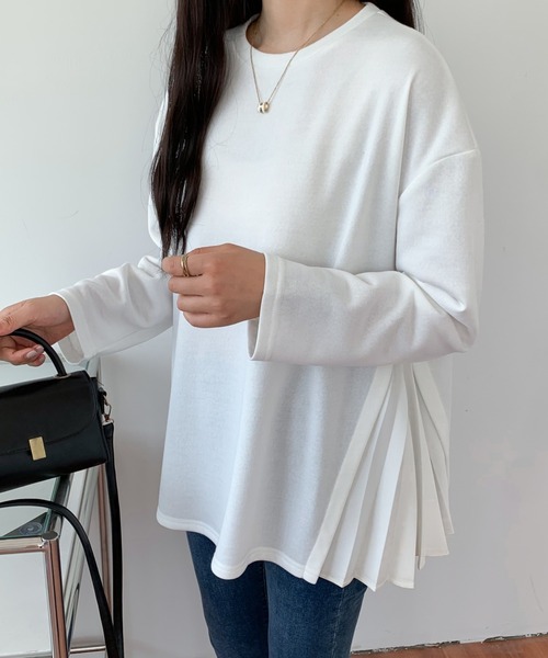 ABITOKYO(アビトーキョー)の「サイドプリーツロングスリーブカットソー(Tシャツ/カットソー・レディース・ホワイト/ブラック/ネイビー/ダークベージュ・L/M)」の1枚目の写真