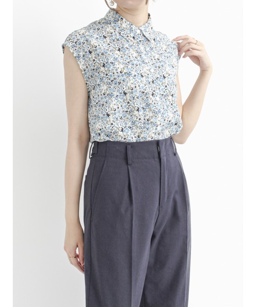 Te chichi（テチチ）の「小花柄シャツ衿ブラウス（シャツ/ブラウス・レディース・ブラック/オフホワイト・ﾌﾘ-）」の6枚目の写真