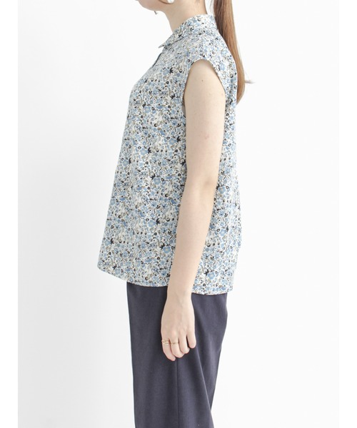 Te chichi（テチチ）の「小花柄シャツ衿ブラウス（シャツ/ブラウス・レディース・ブラック/オフホワイト・ﾌﾘ-）」の7枚目の写真