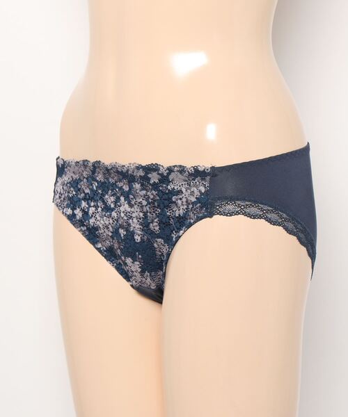 AMOSTYLE BY TRIUMPH（アモスタイルバイトリンプ）の「レギュラーショーツ クワイエット ペインティング AMST1405 Hikini JX（ショーツ・レディース・ベージュ/ブルー/グリーン・M/L）」の4枚目の写真