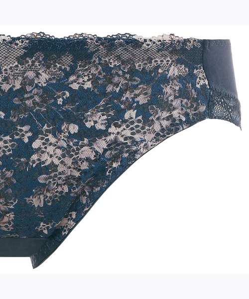 AMOSTYLE BY TRIUMPH（アモスタイルバイトリンプ）の「レギュラーショーツ クワイエット ペインティング AMST1405 Hikini JX（ショーツ・レディース・ベージュ/ブルー/グリーン・M/L）」の8枚目の写真