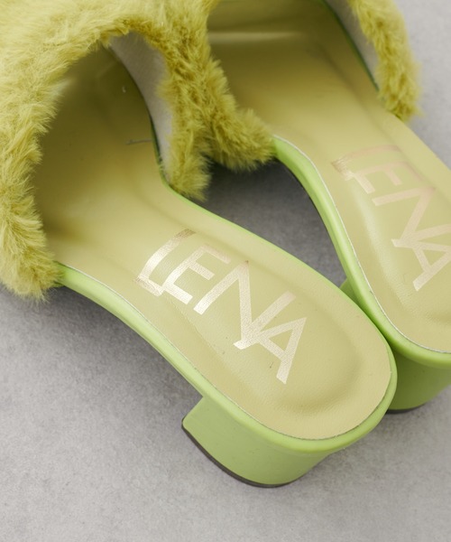 natural couture（ナチュラルクチュール）の「2022AWアイテム/今季注目の主役級アイテム ファーヒールサンダル（サンダル・レディース・グリーン/ダークブラウン・MEDIUM/LARGE）」の7枚目の写真