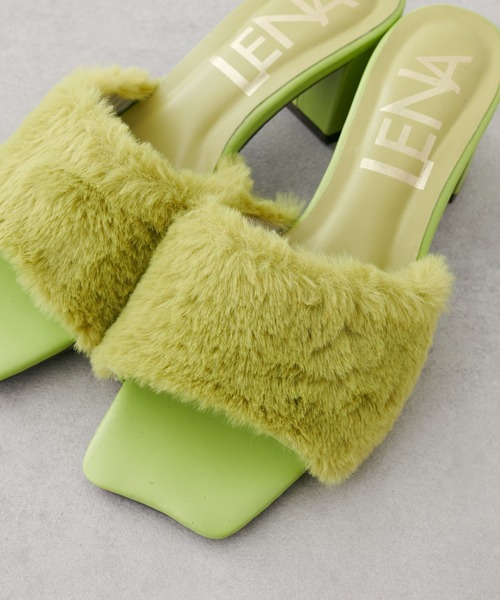 natural couture（ナチュラルクチュール）の「2022AWアイテム/今季注目の主役級アイテム ファーヒールサンダル（サンダル・レディース・グリーン/ダークブラウン・MEDIUM/LARGE）」の5枚目の写真