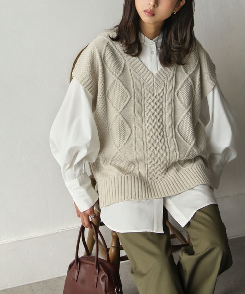 Chillfar（チルファー）の「5G深Vネックニットベスト（ベスト・レディース・ブラック/オレンジ/ブルー/ライトベージュ・FREE）」の3枚目の写真