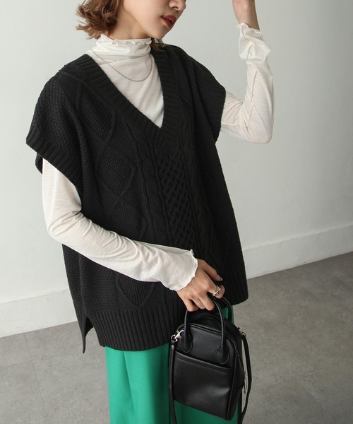 Chillfar（チルファー）の「5G深Vネックニットベスト（ベスト・レディース・ブラック/オレンジ/ブルー/ライトベージュ・FREE）」の2枚目の写真