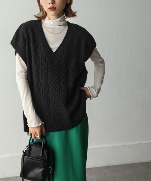 Chillfar（チルファー）の「5G深Vネックニットベスト（ベスト・レディース・ブラック/オレンジ/ブルー/ライトベージュ・FREE）」の9枚目の写真