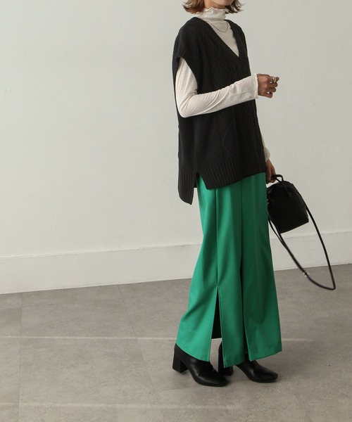 Chillfar（チルファー）の「5G深Vネックニットベスト（ベスト・レディース・ブラック/オレンジ/ブルー/ライトベージュ・FREE）」の13枚目の写真