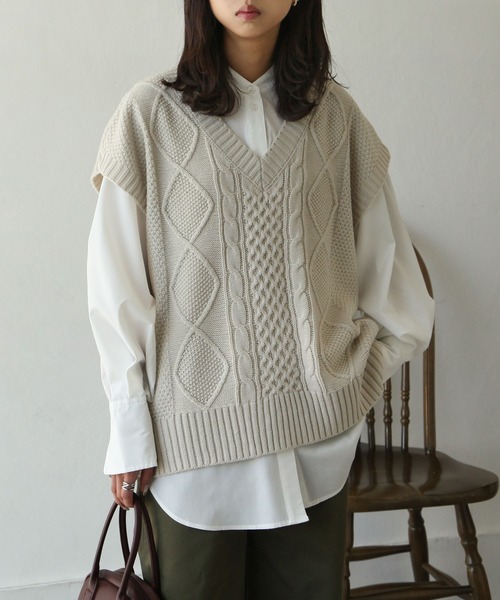 Chillfar（チルファー）の「5G深Vネックニットベスト（ベスト・レディース・ブラック/オレンジ/ブルー/ライトベージュ・FREE）」の16枚目の写真