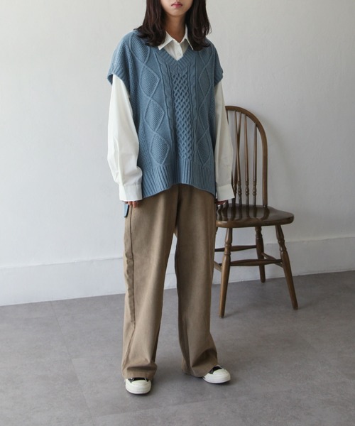 Chillfar（チルファー）の「5G深Vネックニットベスト（ベスト・レディース・ブラック/オレンジ/ブルー/ライトベージュ・FREE）」の8枚目の写真