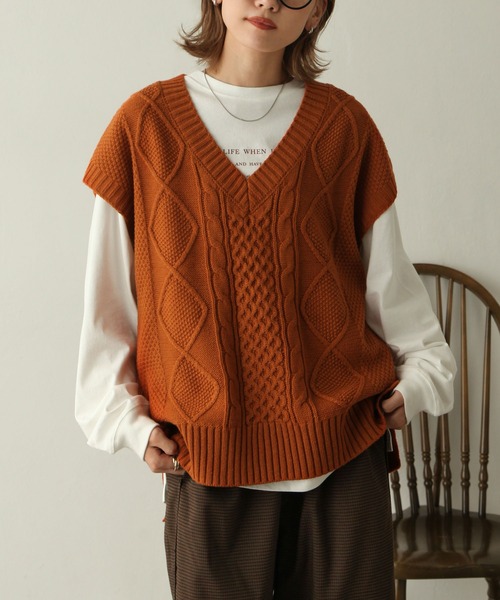 Chillfar（チルファー）の「5G深Vネックニットベスト（ベスト・レディース・ブラック/オレンジ/ブルー/ライトベージュ・FREE）」の21枚目の写真