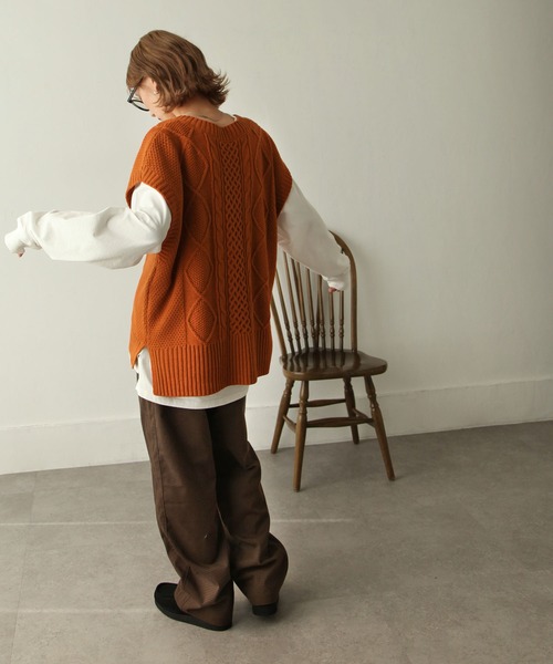 Chillfar（チルファー）の「5G深Vネックニットベスト（ベスト・レディース・ブラック/オレンジ/ブルー/ライトベージュ・FREE）」の14枚目の写真