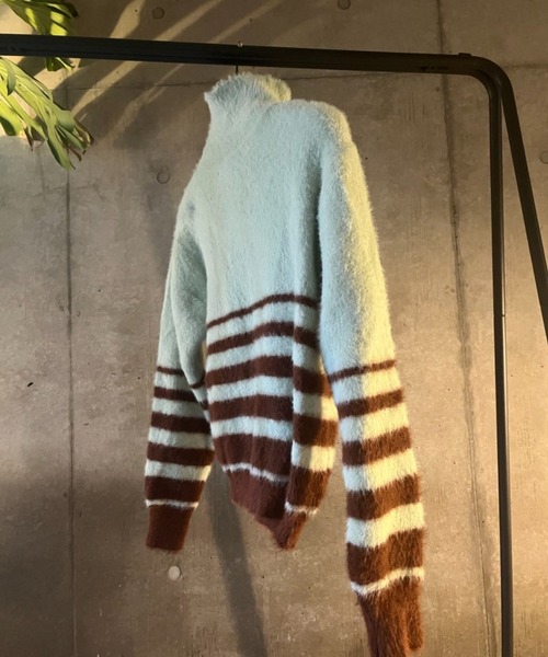 Vipoa(ヴィポア)の「MOHAIR LIKE MULTI STRIPE KNIT(ニット/セーター・レディース・グリーン/ピンク・FREE)」の4枚目の写真