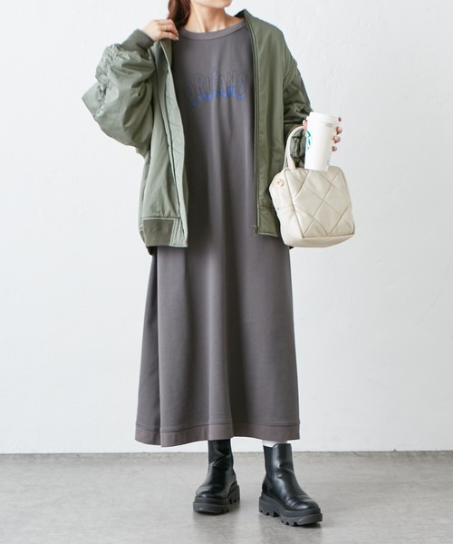 PUAL CE CIN(ピュアルセシン)の「裏毛ロゴプリントワンピース(ワンピース・レディース・ベージュ/グレー/アイボリー・FREE)」の3枚目の写真