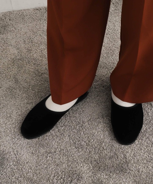 URBAN RESEARCH DOORS（アーバンリサーチドアーズ）の「JAVERFLEX　ベロアスリッポン（スリッポン・レディース・ブラウン/ブラック・36/37/38）」の4枚目の写真