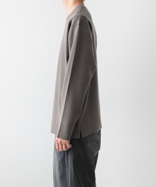 ATTACHMENT(アタッチメント)の「【 直営店・ZOZOTOWN限定 】W/PE DOUBLE FACE KNIT CREWNECK PULLOVER / W/PE ダブルフェイス クルーネックプルオーバー(ニット/セーター・メンズ・グレー系その他/ダークグレー/ベージュ・1/2/3/4)」の9枚目の写真