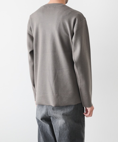 ATTACHMENT(アタッチメント)の「【 直営店・ZOZOTOWN限定 】W/PE DOUBLE FACE KNIT CREWNECK PULLOVER / W/PE ダブルフェイス クルーネックプルオーバー(ニット/セーター・メンズ・グレー系その他/ダークグレー/ベージュ・1/2/3/4)」の10枚目の写真