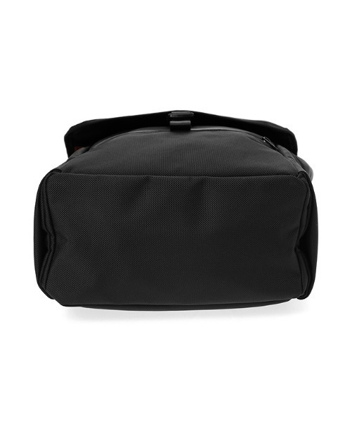Manhattan Portage BLACK LABEL（マンハッタンポーテージ　ブラックレーベル）の「THE GOTHAM MESSENGER BACKPACK（バックパック/リュック・メンズ・ブラック・MEDIUM）」の8枚目の写真