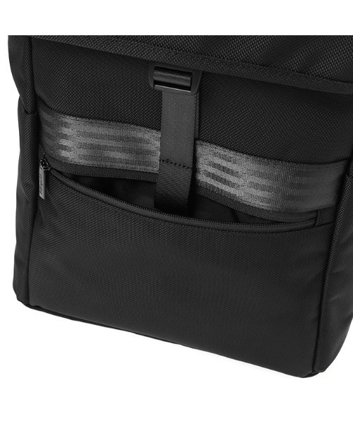 Manhattan Portage BLACK LABEL（マンハッタンポーテージ　ブラックレーベル）の「THE GOTHAM MESSENGER BACKPACK（バックパック/リュック・メンズ・ブラック・MEDIUM）」の4枚目の写真