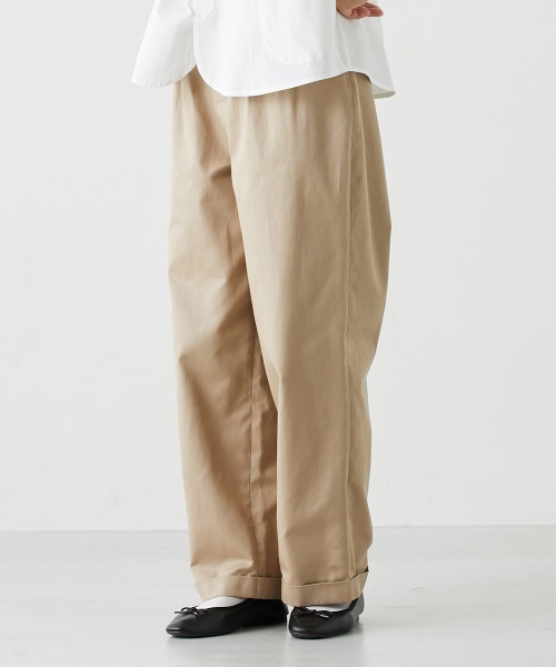 Le temps riche(ルタンリッシュ)の「ツータックワイドトラウザース<Le temps riche>(チノパンツ・レディース・ベージュ/オリーブ・M/S/L/LL)」の1枚目の写真