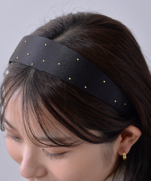 Monocoro toppi(モノコロトッピ)の「スタッズデザイン ワイドカチューシャ シンプル レトロ サテン生地(カチューシャ・レディース・ブラック/ピンク・フリー)」の7枚目の写真