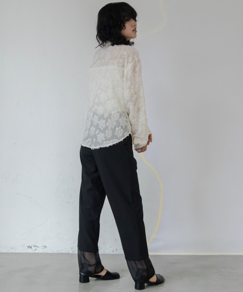 VACANCY（ヴァカンシー）の「バリモア襟カットジャガードシアーシャツ（シャツ/ブラウス・レディース・ネイビー/グリーン/アイボリー・FREE）」の5枚目の写真