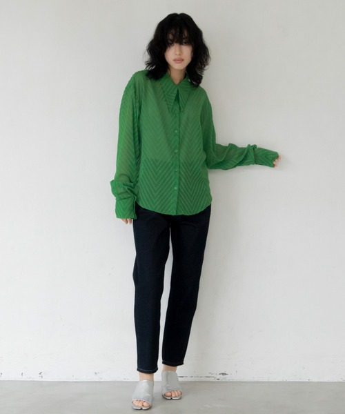 VACANCY（ヴァカンシー）の「バリモア襟カットジャガードシアーシャツ（シャツ/ブラウス・レディース・ネイビー/グリーン/アイボリー・FREE）」の6枚目の写真