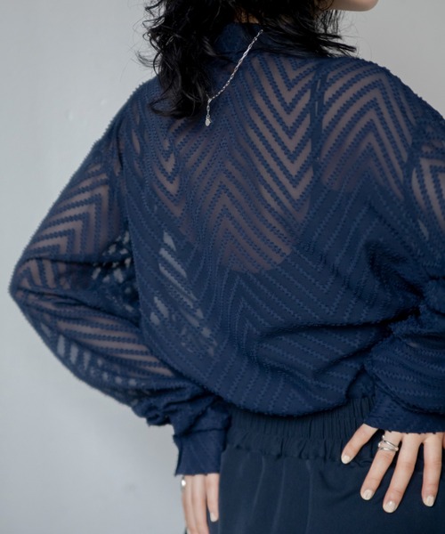 VACANCY（ヴァカンシー）の「バリモア襟カットジャガードシアーシャツ（シャツ/ブラウス・レディース・ネイビー/グリーン/アイボリー・FREE）」の12枚目の写真