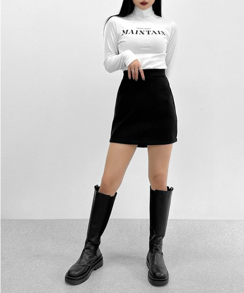 LVEU.(ラブユ.)の「High neck logo cropped tops / ハイネックロゴクロップドトップス(Tシャツ/カットソー・レディース・ホワイト/ブラック・FREE)」の8枚目の写真