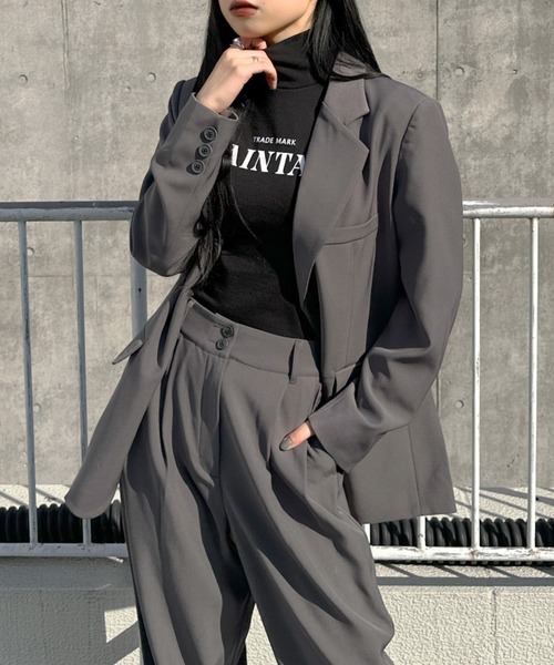 LVEU.(ラブユ.)の「High neck logo cropped tops / ハイネックロゴクロップドトップス(Tシャツ/カットソー・レディース・ホワイト/ブラック・FREE)」の15枚目の写真