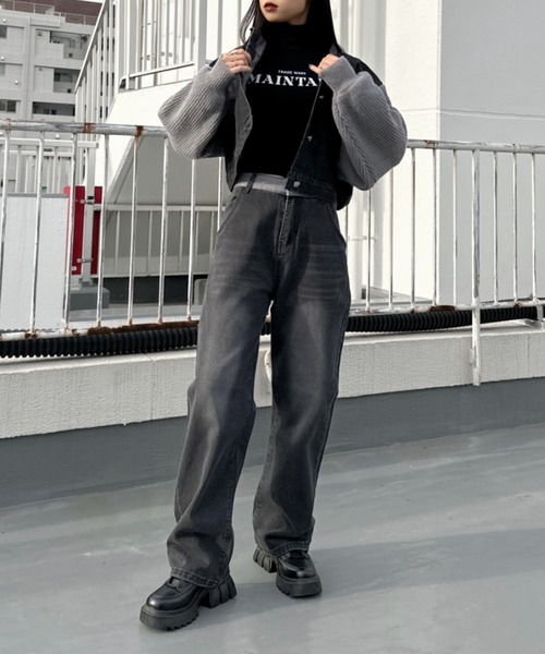 LVEU.(ラブユ.)の「High neck logo cropped tops / ハイネックロゴクロップドトップス(Tシャツ/カットソー・レディース・ホワイト/ブラック・FREE)」の4枚目の写真