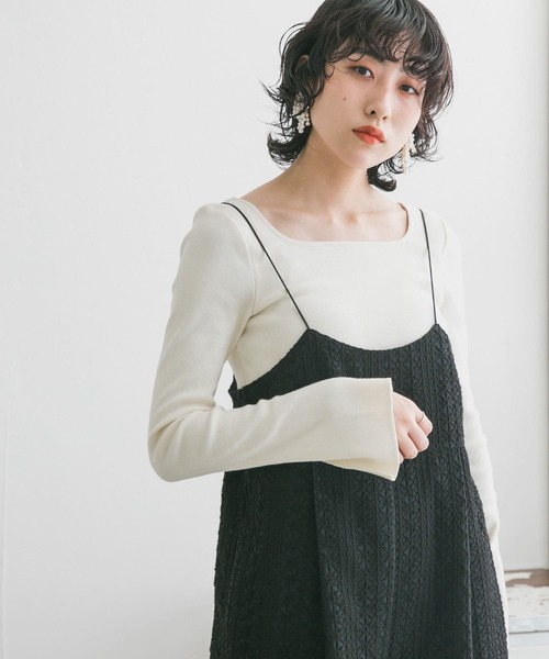 KBF(ケイビーエフ)の「illi バックUネックカップインロンTEE(Tシャツ/カットソー・レディース・チャコールグレー/アイボリー/ダークブラウン・ONE)」の4枚目の写真