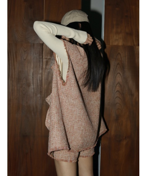 AMAIL（アマイル）の「Tweed cutting box vest（ベスト・レディース・ブラック/ピンク・FREE）」の4枚目の写真