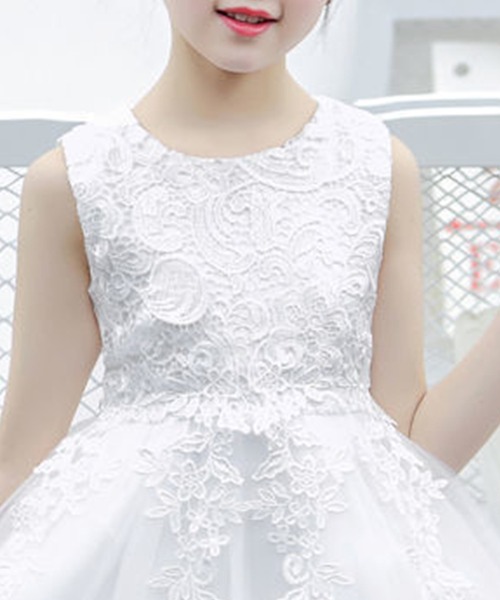 DAY CLOSET（デイ クローゼット）の「キッズ ノースリーブバックリボン刺繍レースチュールドレス（ドレス・キッズ・ホワイト・110cm/140cm/150cm/130cm/120cm/160cm）」の7枚目の写真