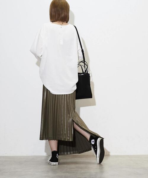 CONVERSE TOKYO(コンバーストウキョウ)の「キーネックプルオーバー(Tシャツ/カットソー・レディース・ホワイト/ミント・FREE)」の5枚目の写真