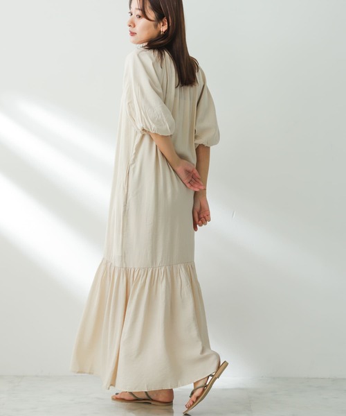 SENSE OF PLACE by URBAN RESEARCH(センスオブプレイスバイアーバンリサーチ)の「バルーンスリーブワンピース(ワンピース・レディース・アイボリー/ブラック/オレンジ・ONE)」の2枚目の写真